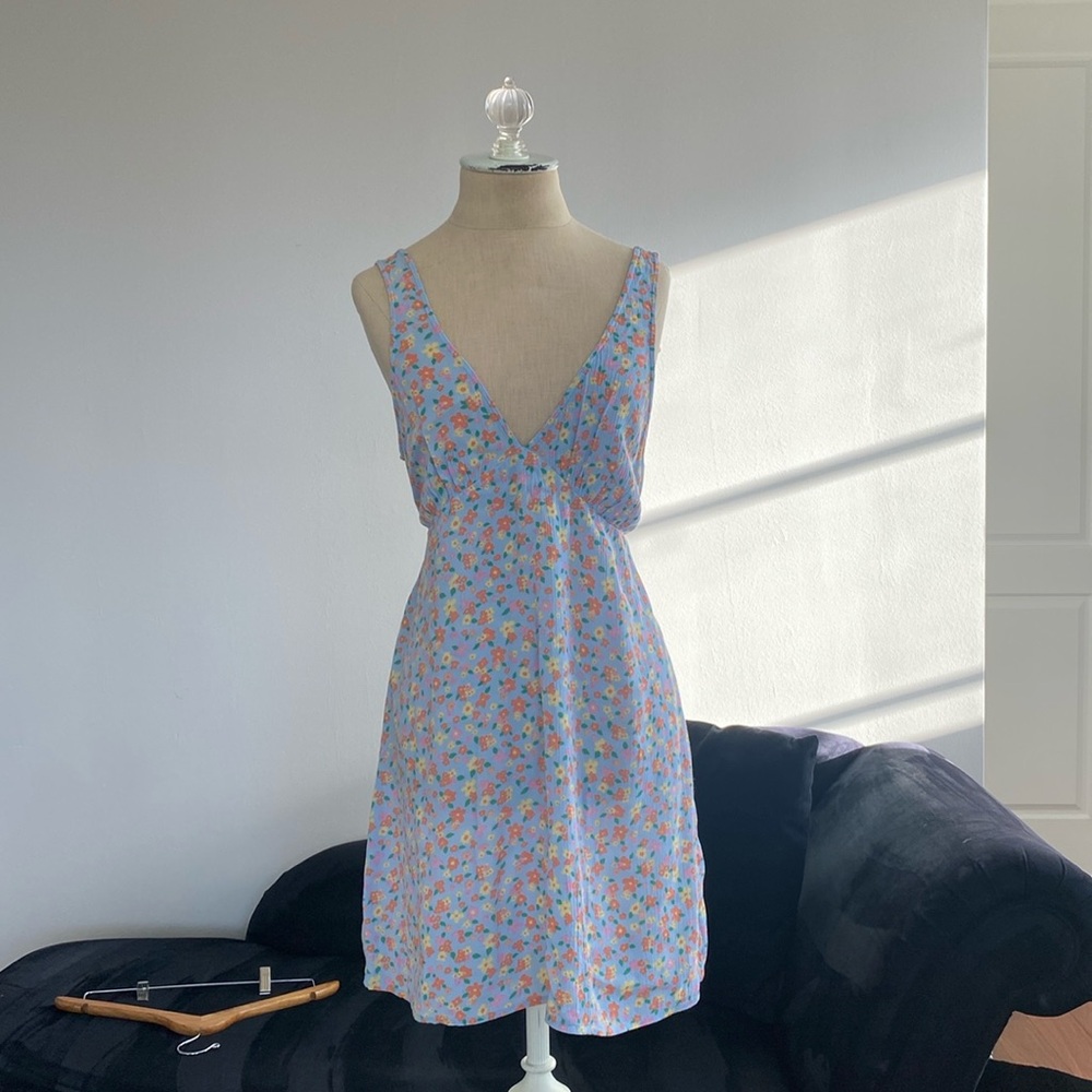 Never worn floral flowy billabong dress
